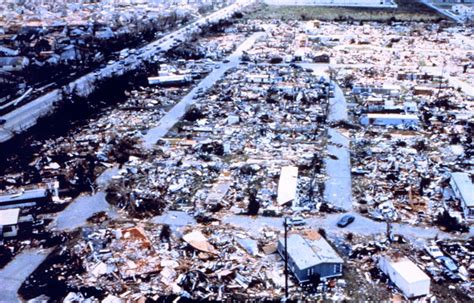 Hurricane Andrew's Impact on Tampa