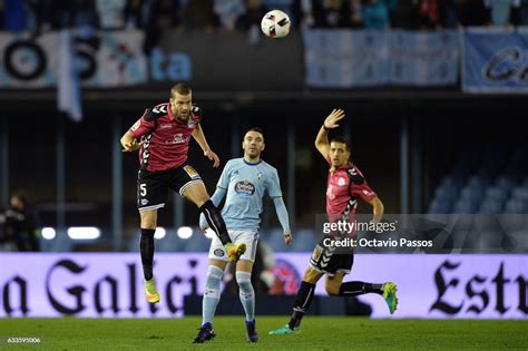 Iago Aspas (Celta Vigo) vs Victor Laguardia (Alavés)