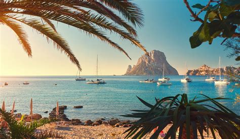 Ibiza: El Paradís de la Mediterrània