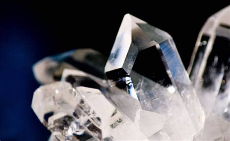 Identifies and Distinguishes Crystals: