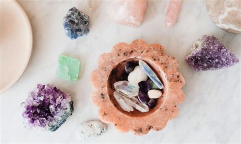 Identify Crystal Stones: A Comprehensive Guide to 25 Essential Minerals