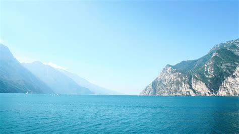 Il Lago di Garda: Una Guida Completa alla Gemma del Nord Italia