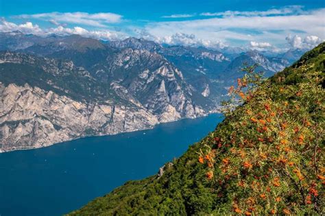 Il Lago di Garda: Una Guida Completa alla Perla del Nord Italia