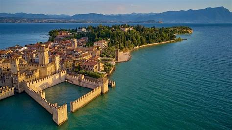 Il Lago di Garda: un gioiello naturale ricco di storia, cultura e bellezza