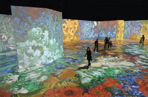 Immerse Yourself in the Van Gogh Experience: 5 Unforgettable Ways