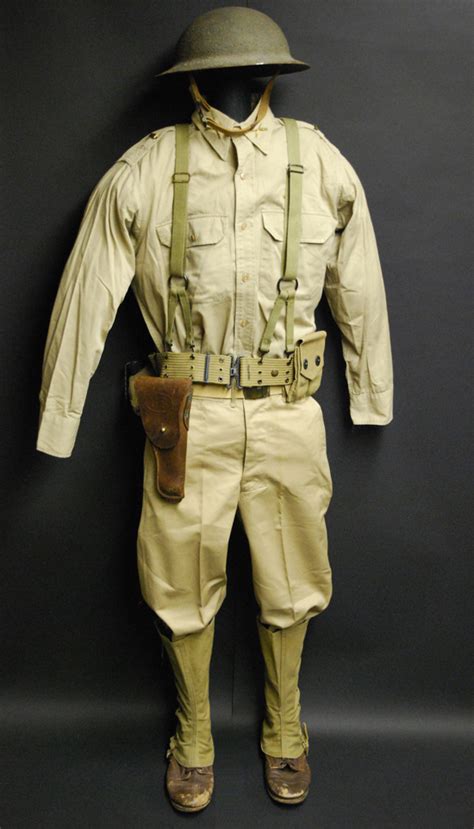 In 1914, the U.S. Army adopted khaki pants as part of its standard uniform, solidifying their status as a military staple. Post-World War II, khaki pants made their way into civilian wardrobes, where they quickly gained popularity as a comfortable and versatile choice for everyday wear.