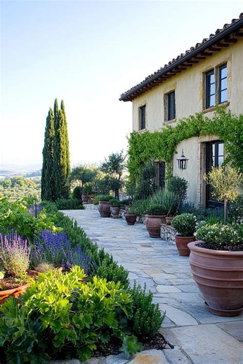 In A Tuscan Garden PDF