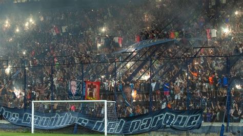 Independiente Rivadavia: Uma História de Paixão e Sucesso
