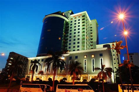 Indulge in Unbeatable Comfort and Convenience at Bluewave Hotel JB