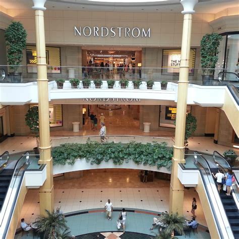 Indulge in a Premier Shopping Haven: Exploring the Enticing Stores at Somerset Collection Troy, MI