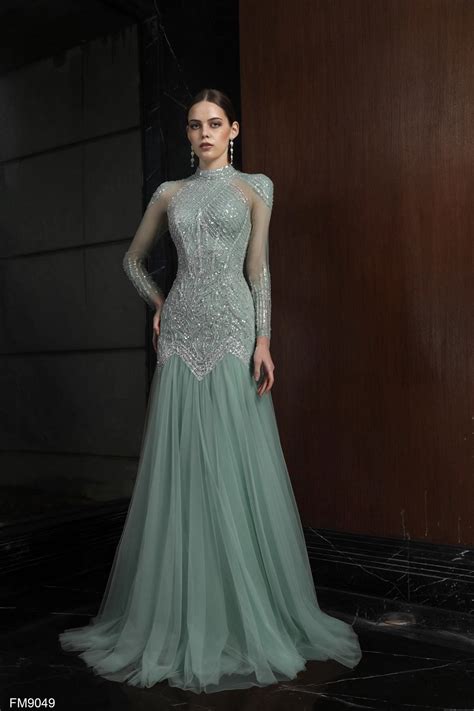 Indulge in the Elegance of Evening Gowns at Unbeatable Prices