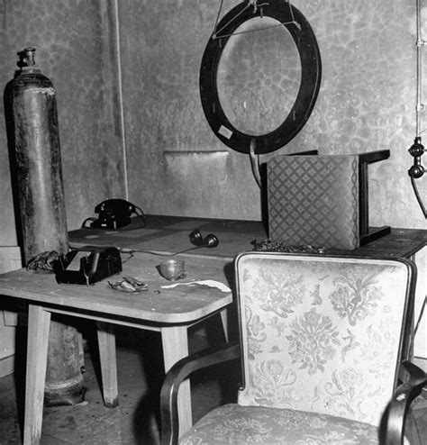 Inside Hitler's Bunker The Last Days of the Third Reich Kindle Editon