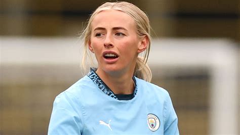 Inspired by Chloe Kelly: Unlocking Your Potential as an Elite Footballer