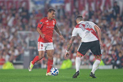 Internacional x River Plate: Palpite para uma Disputa de Gigantes