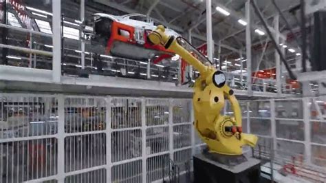 Introducing the Largest Industrial Robots