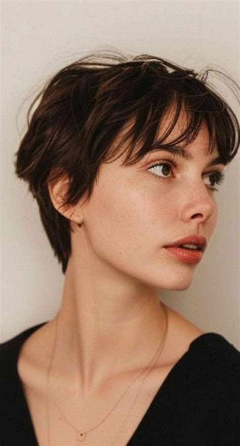 Introduction: Embrace the Bangs Trend with Effortless Versatility