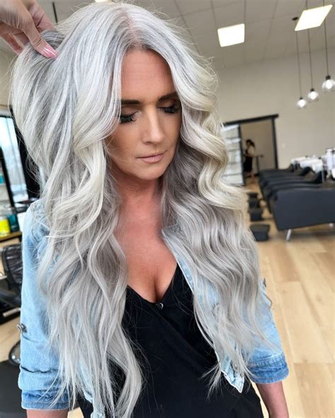 Introduction: Embrace the Silver Fox Trend with Grace