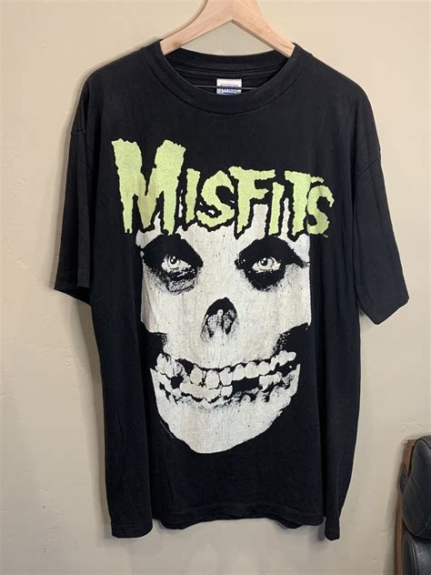 Introduction: Exploring the Enduring Charm of Vintage Misfits T-shirts