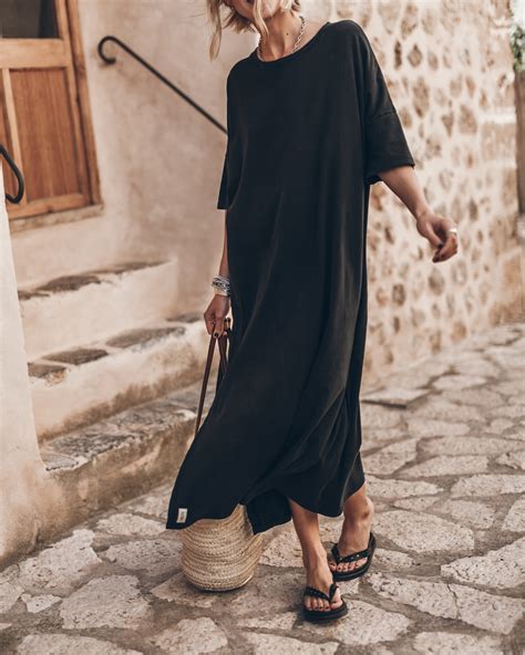 Introduction: The Rise of the Loose Tee Shirt Dress