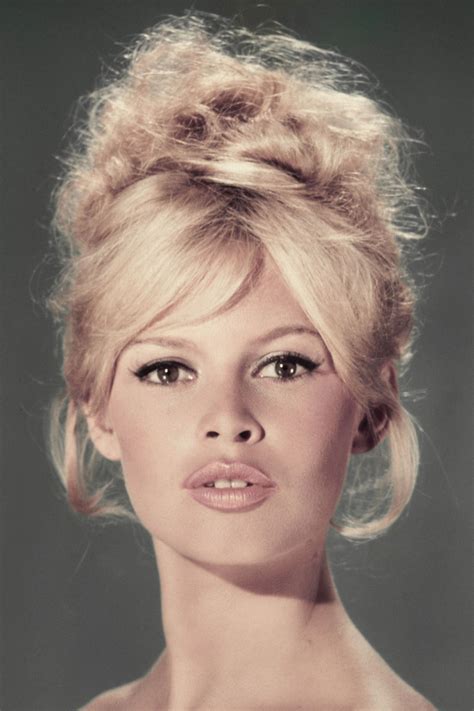 Introduction: Unveiling the Enchanting Allure of Bardot Bangs