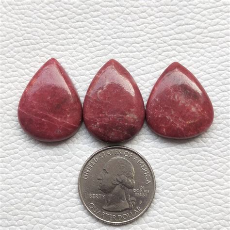 Introduction to Thulite Stone: A Gemstone with a Rich History and Mystical Charm