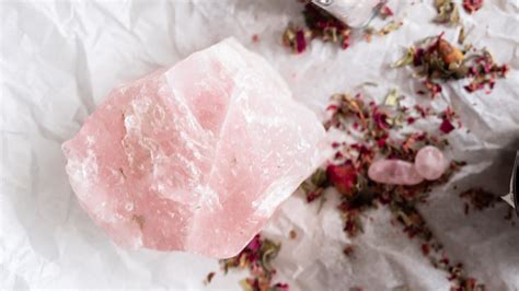 Introduction to the Rose Quartz Stone