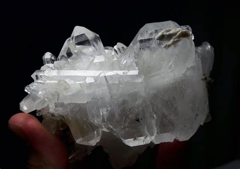 Iron in Quartz: A Comprehensive Guide to Nature's Versatile Gemstone