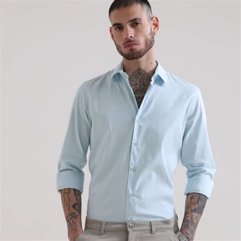 Ivory Business Shirt: An Investment in Timeless Style and Versatility