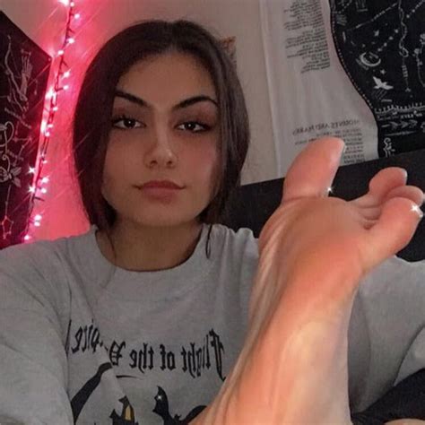 Ivyfootgoddess