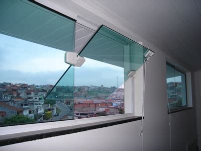 Janela Basculante Vertical: A Solução Perfeita para Ventilação e Luminosidade