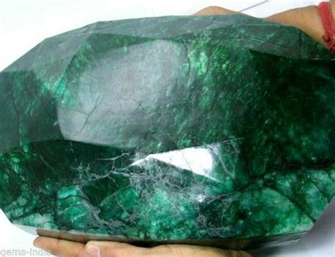 Jasmine Gemstone: A 9,999-Year-Old Gemstone with Unbelievable Benefits