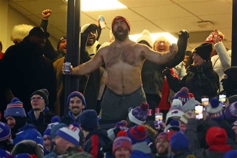 Jason Kelce Shirt Off: A Statistical Analysis of His Performance