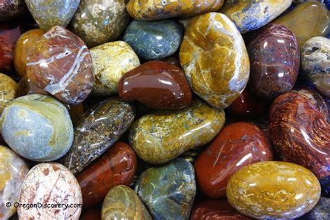 Jasper Agate: An Enchanting Gemstone of Nature