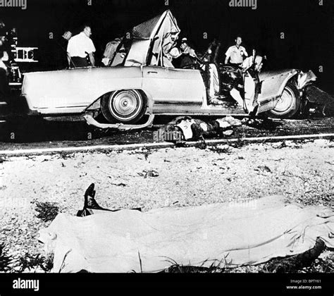 Jayne Mansfield Crash Pictures: A Tragic and Haunting Look at a Hollywood Icon's Final Moments