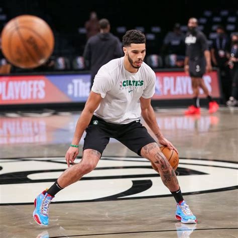 Jayson Tatum: A Rising Star in the NBA and His Signature Basketball Shoes