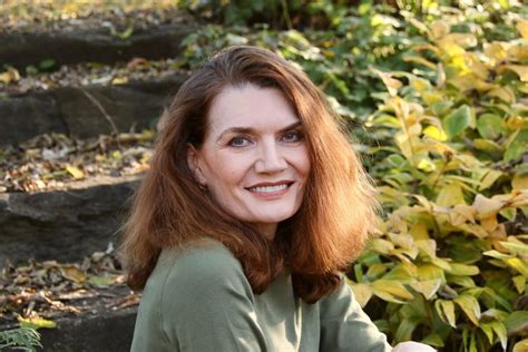 Jeannette Walls' Current Scars: A Journey of Pain and Triumph