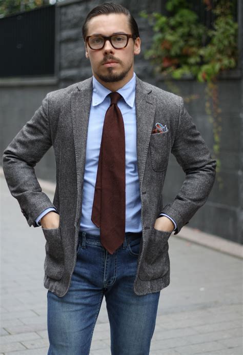 Jeans Shirt with Tie: A Timeless Tailored Ensemble