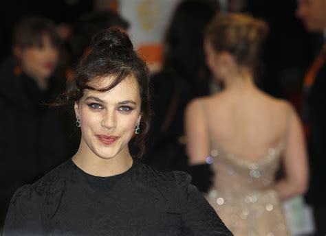 Jessica Brown Findlay Nude: A Comprehensive Exploration