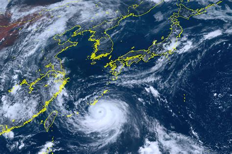 Jet-Setting to Japan Derailed: Typhoon Grounds Flights in 2025