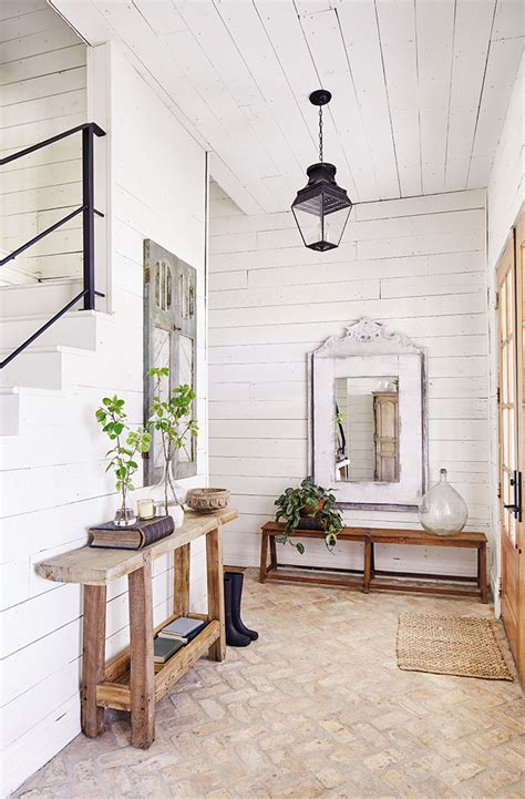 Joanna Gaines: A Masterful Guide to Creating a Home You'll Adore