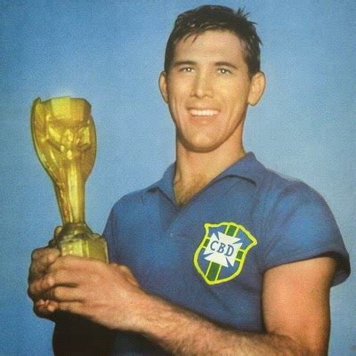 Jogador Bellini: Uma Lenda do Futebol Brasileiro