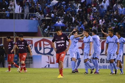 Jogadores de Bolívar: Uma Força no Futebol Boliviano