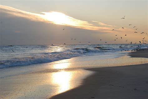 Jones Beach: Long Island's 6.5-Mile Oceanfront Paradise