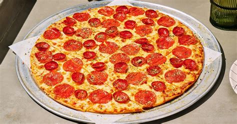 Joseph's Pizza Huntington Ave: A Pizza Paradise in the Heart of Boston