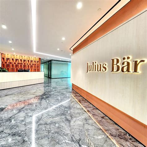 Julius Baer Singapore: 5000+ Private Bankers Serving High Net Worth Clients