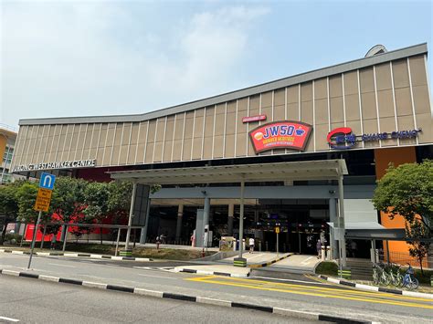 Jurong West Hawker Centre: A Culinary Destination for Foodies