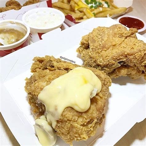 KFC Waterway Point: A Culinary Delight by the Bay