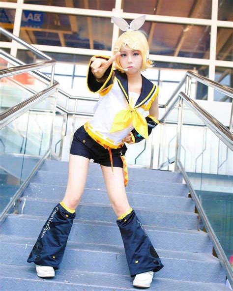 Kagamine Rin Cosplay: A Comprehensive Guide for Aspiring Vocaloid Stars