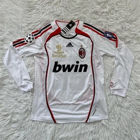 Kaka's Iconic 2009/10 AC Milan Jersey: A Timeless Masterpiece