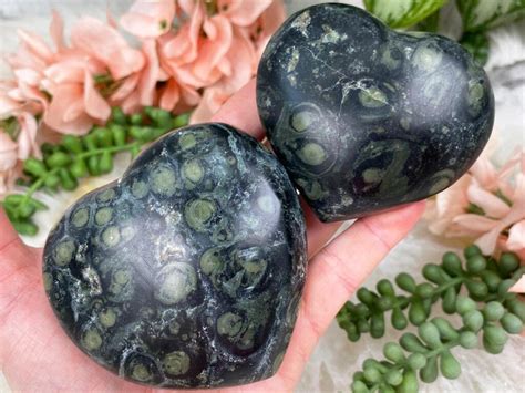 Kambaba Jasper Meaning: A Guide to Its Significance and Spiritual Benefits